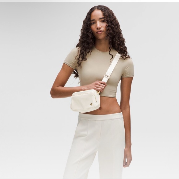 lululemon athletica Cream Crossbody Bag - Picture 13 of 14